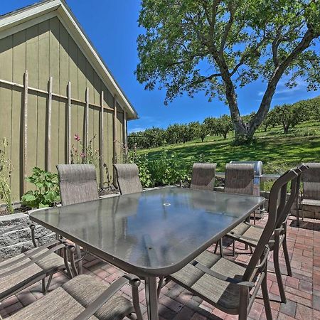 Storybook Glade Historical Homestead With Views! Hood River Exterior photo